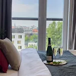 Urban Premium Sokolska 30a Towers - No 58 - 2 Free Garages, Gym & Sauna 아파트 *