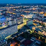 Urban Premium Sokolska 30a Towers - No 58 - 2 Free Garages, Gym & Sauna 아파트 *