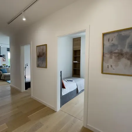 Urban Premium Sokolska 30a Towers No 58, 2 Free Garages, Gym & Sauna, Self Check-in Apartment