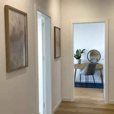 Urban Premium Sokolska 30a Towers No 58, 2 Free Garages, Gym & Sauna, Self Check-in Apartment