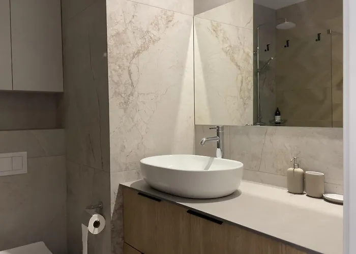 Urban Premium Sokolska 30a Towers No 58, 2 Free Garages, Gym & Sauna, Self Check-in Appartement