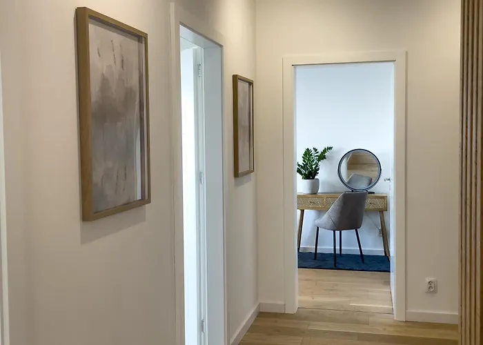 Urban Premium Sokolska 30a Towers No 58, 2 Free Garages, Gym & Sauna, Self Check-in Appartement